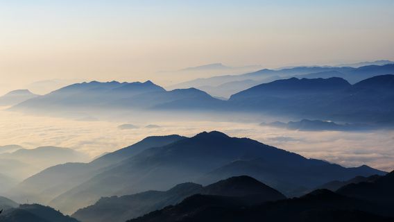 Sea of Clouds Sightseeing in Xiangyang