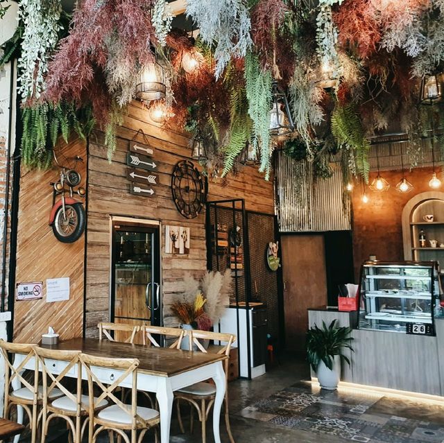 คาเฟ่บรรยากาศ​ธรรมชาติ​