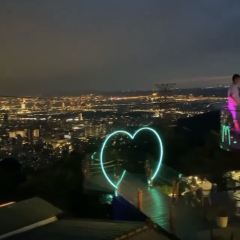 草山夜未眠張用戶圖片