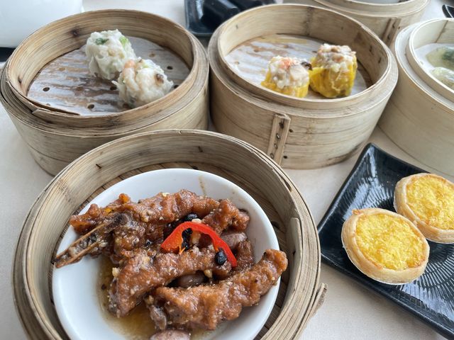 大海景酒店高質芫荽點心放題，小童半價
