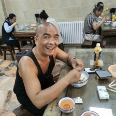 Guoyuanzhailaomijia(beiguangjijiedian) User Photo