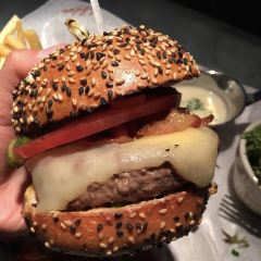 Burger & Lobster User Photo