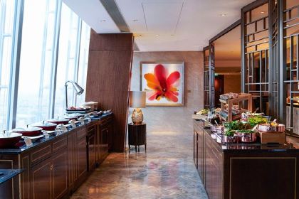 TĪNG Restaurant & Lounge