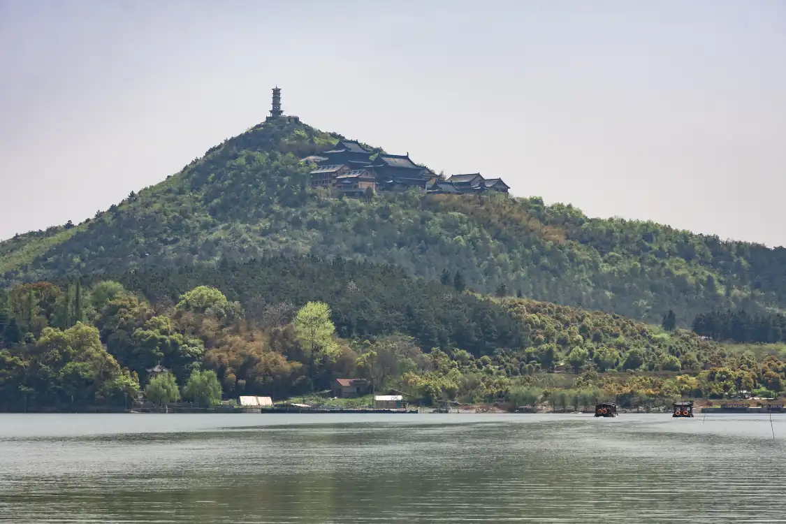 창싱 산 주변 호텔