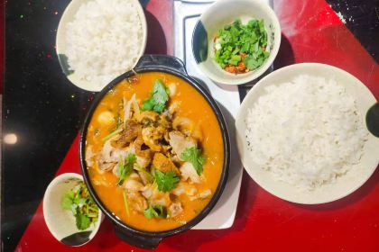 厨窑酸汤鸡火锅