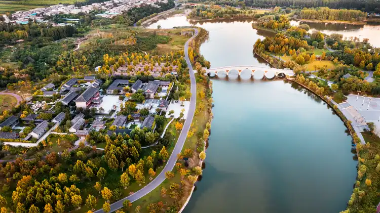 Hotels near Linfen No.1 Middle School Stadium