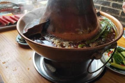 老张涮锅坊铜火锅(芦湖路店)