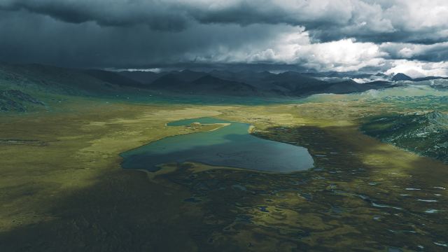 Hemu Black Lake