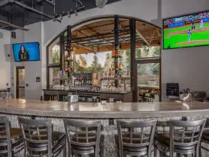 THE POINT Patio Bar & Bistro
