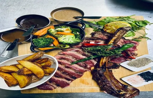 Villa Velha Restaurant by Alberto Punset Alvor