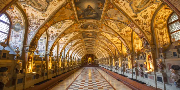 Altstadt-Lehel Travel Guide 2025: Top Attractions, Things to Do