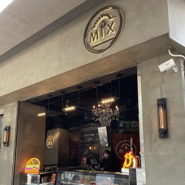 太子燒雞餐廳酒吧 太子燒雞餐廳酒吧