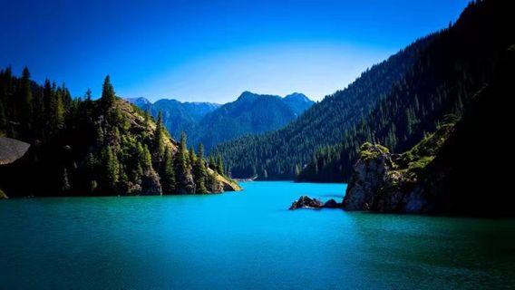 Urumqi Tianshan Grand Canyon