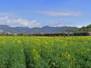 จุดชมวิวสถานที่เก่าของการประชุมกูเทียน