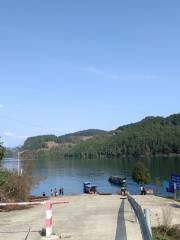 Национальный водно-болотный парк озера Белау-Бей