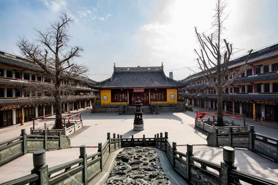 Qing Long Temple