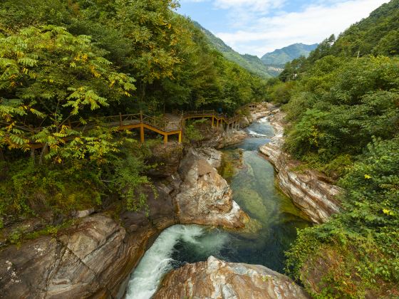 Huangbaiyuan Dajiangou Sceneic Area