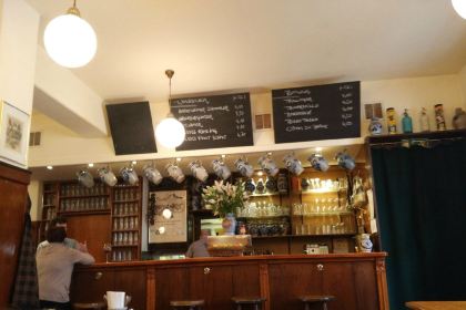 Bar & Restaurant naïv