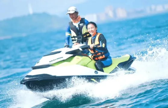 福建漳州東山島海上體驗玩樂項目/雙人海陸四聯票【帆船+飛魚/香蕉船/小黃鴨/滑板衝浪+水上電單車+沙灘車】