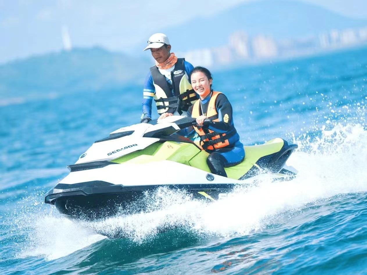 福建漳州東山島海上體驗玩樂項目/雙人海陸四聯票【帆船+飛魚/香蕉船/小黃鴨/滑板衝浪+水上電單車+沙灘車】