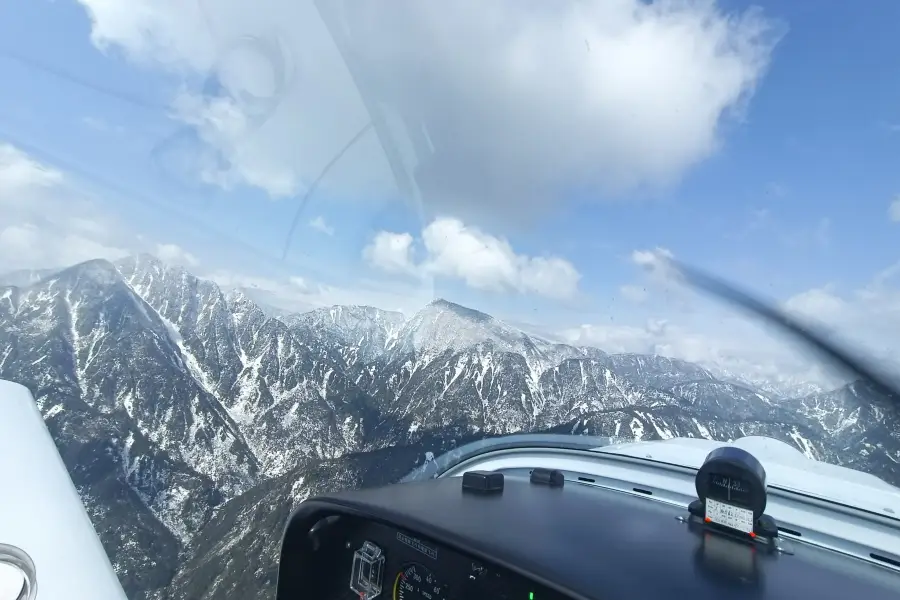 雲盛九州飛行俱樂部