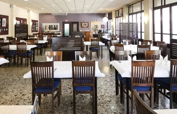 Fonda Montserrat CB.