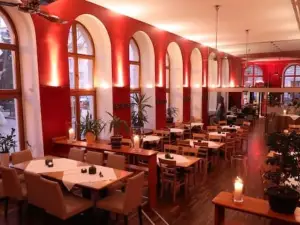 Leopold! Essen & Trinken