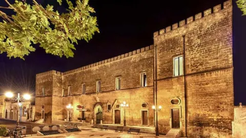 Castello Conti Filo - Resort Pizzeria Braceria in ปูลยา