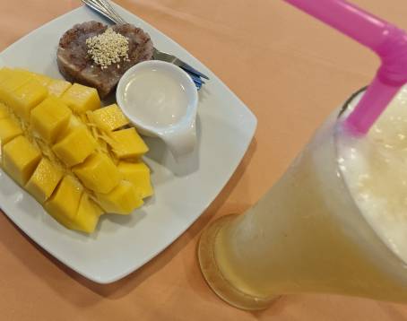 Raya Restaurant