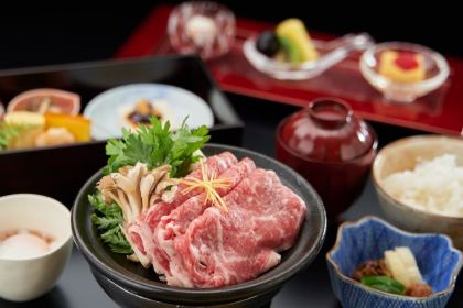 Japanese restaurant "Tsutsuji no Chaya" (Hotel de yama)