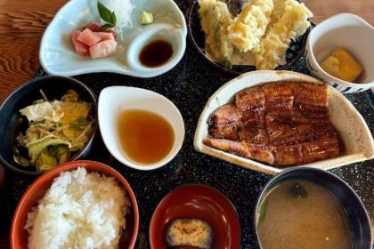 Shokujidokoro Tsujiya