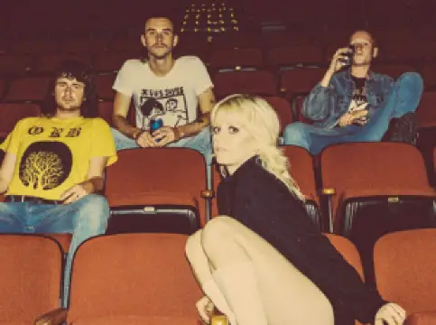 チェスターフィールド | Amyl and The Sniffers コンサート