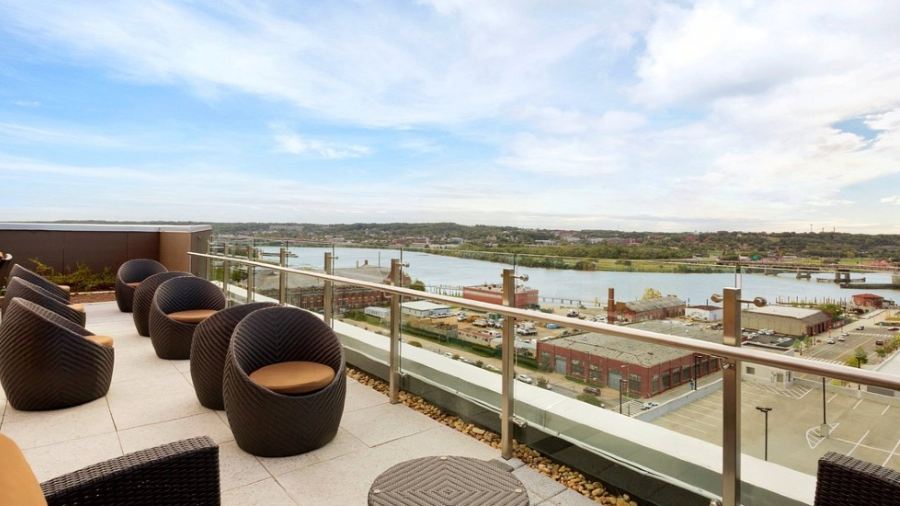 Top of the Yard Rooftop Bar & Bites