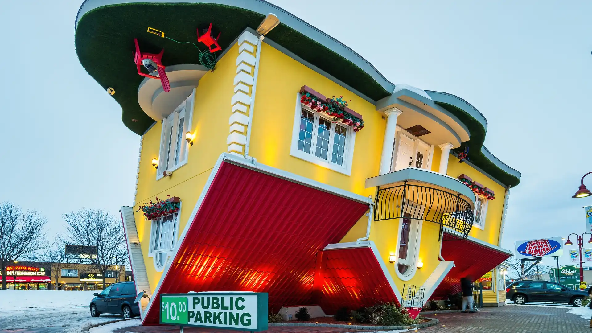 Hotels near Upside Down House