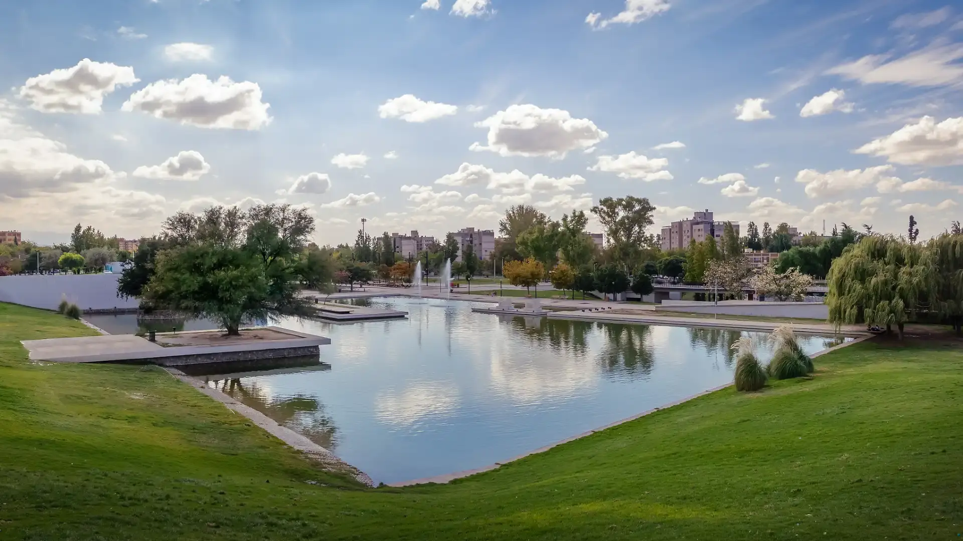 Hotels near Parque Central