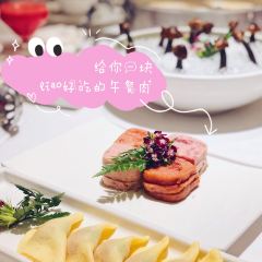 LINGJIE SEAFOOD HOT POT 여행 사진