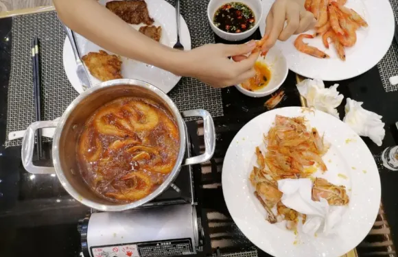 維多利亞大酒店紅磨坊自助餐廳