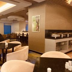 Art 50 Revolving Restaurant User Photo