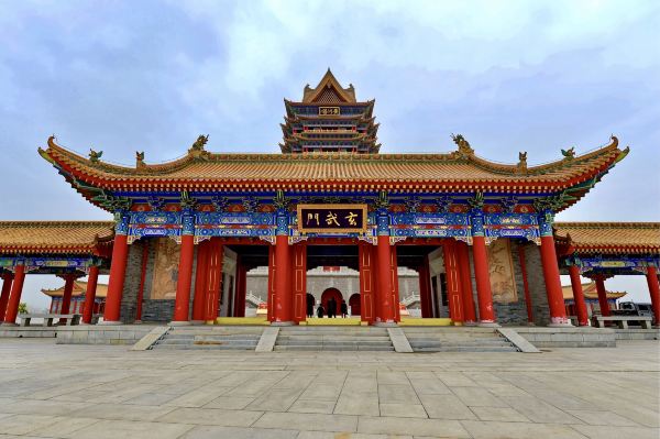 Huanghelou Museum