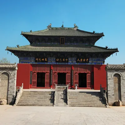 Отели рядом с достопримечательностью «SIAS International University Gymnasium， Zhengzhou University»