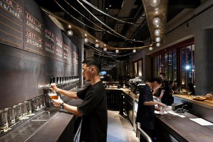 NOA Hotel Xiamen DECK COFFEE&TAPROOM