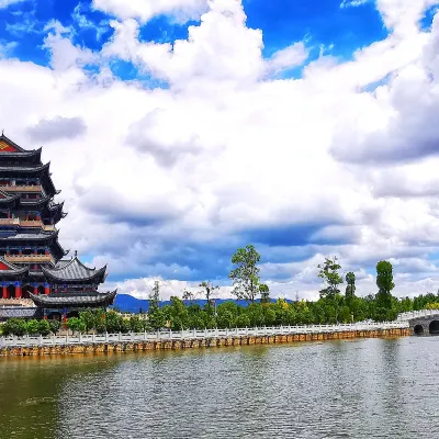 Baoshan Qinghua Seaview Hotel (Qinghua Building)