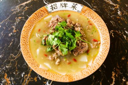 满天星帐篷营地餐厅