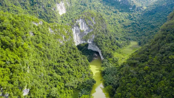 布柳河仙人橋景區