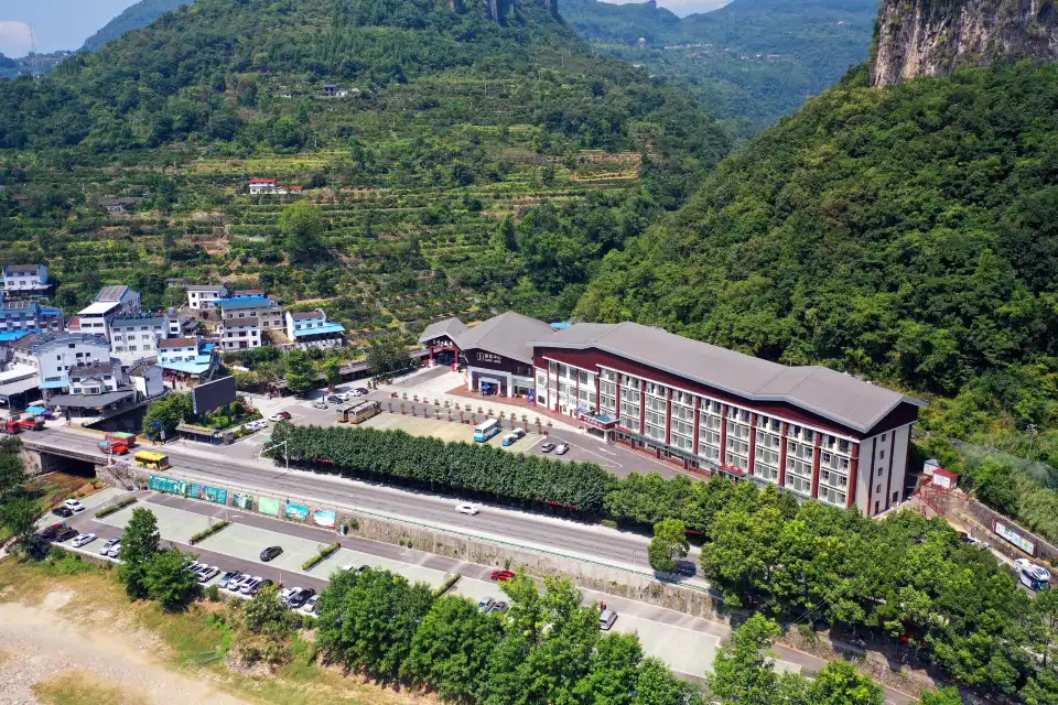 5_Three Gorges Grand Waterfall
