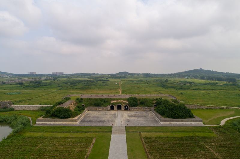 Mingzhong Capital Imperial City Ruins