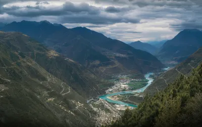 Отели рядом с достопримечательностью «Wolingshan Grottoes»