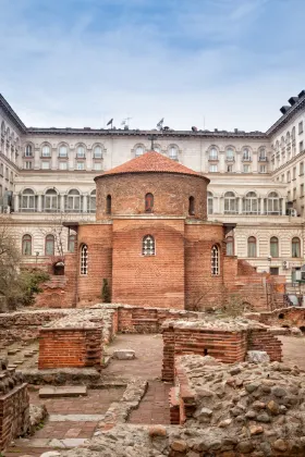 Mузей по минералогия, петрология и полезни изкопаеми周辺のホテル