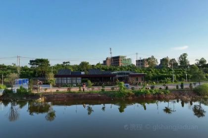 泰宝酒店(灯塔盆地店)·泰宝生态湖·木屋烧烤场