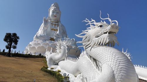 Wat Huay Pla Kang: Goddess of Mercy Chiang Rai